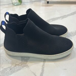 Roth’s Womens Slip-On Knit Sneakers - Black